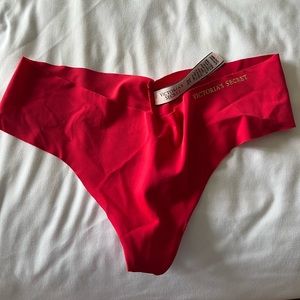 Victoria Secret Thongs (5)